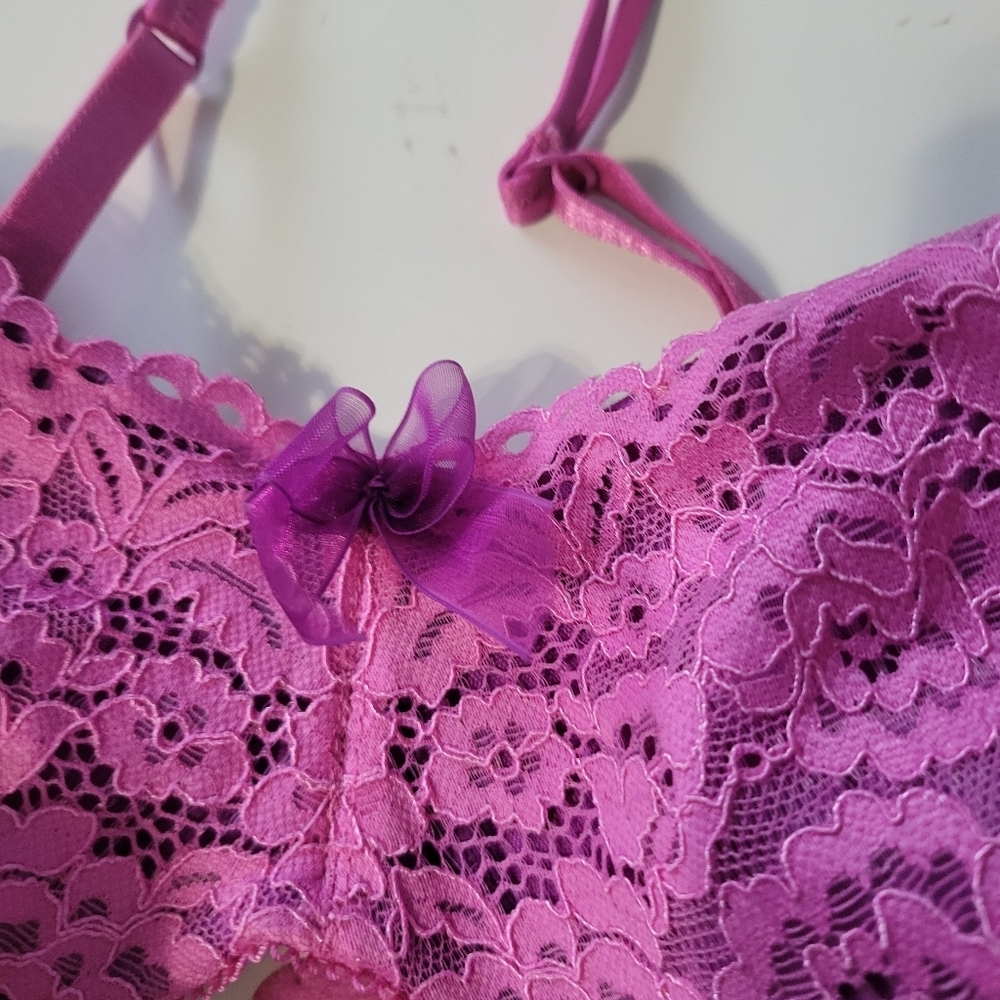 b. tempt'd Lace Pink Underwire Bra Size 34D - Picture 3 of 4